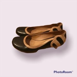 Leather Black and Tan Kitten Heels